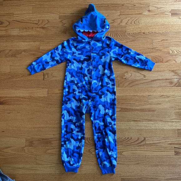 Bundle of 12 Items! Boys size 4 - Picture 8 of 10